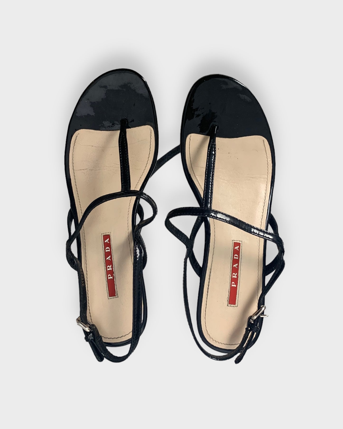 Sandales noires, Prada